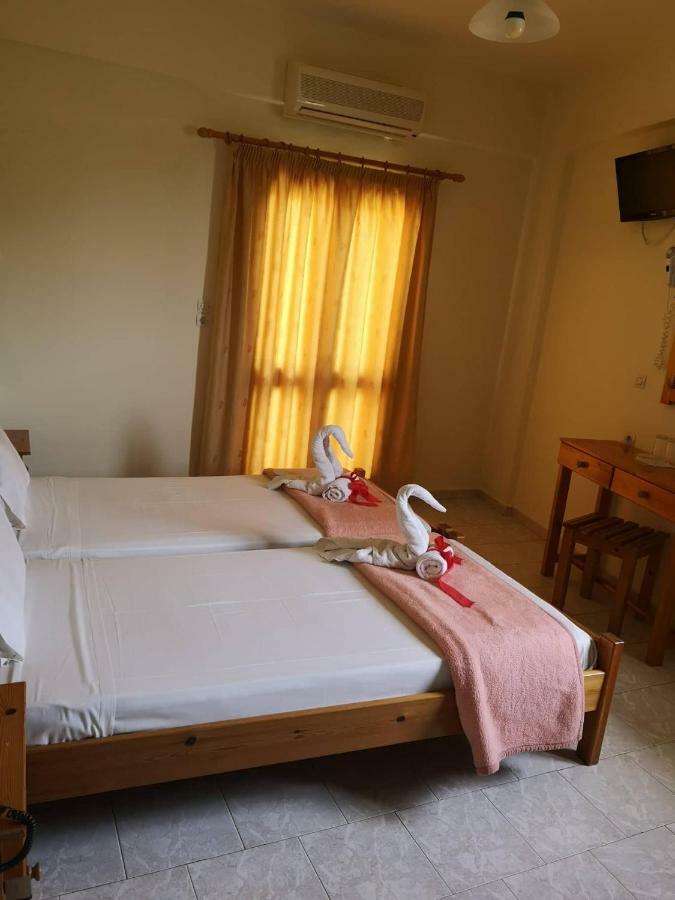 Villa Tsapakis Lentas Luaran gambar
