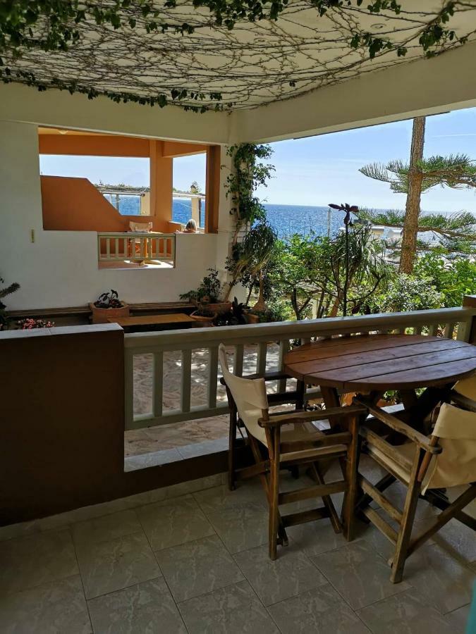 Villa Tsapakis Lentas Luaran gambar