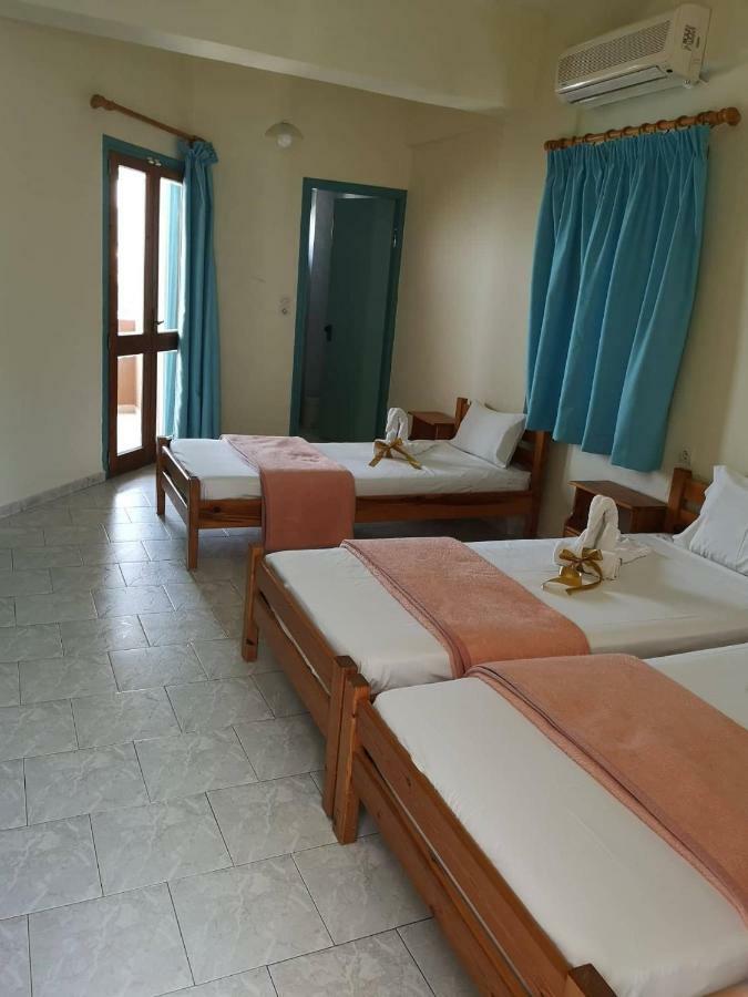 Villa Tsapakis Lentas Luaran gambar